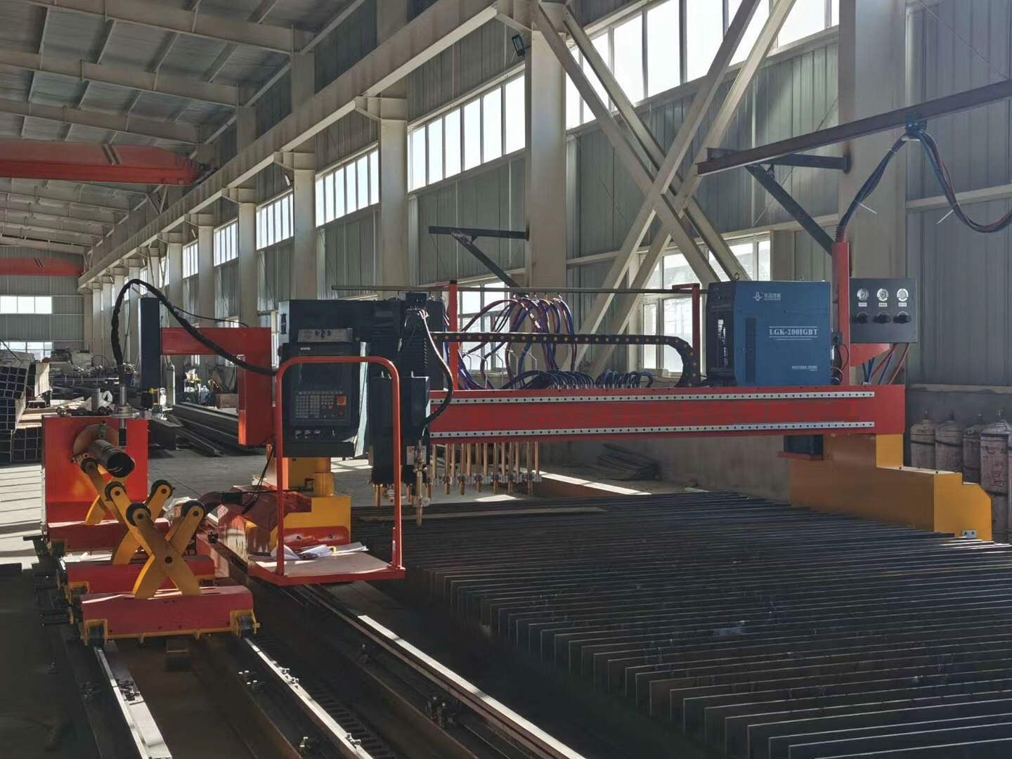 1599147896796586.jpg 龍門式板管一體數控切割機.jpg